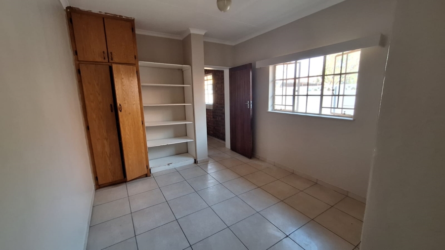 To Let 1 Bedroom Property for Rent in Naudeville Free State